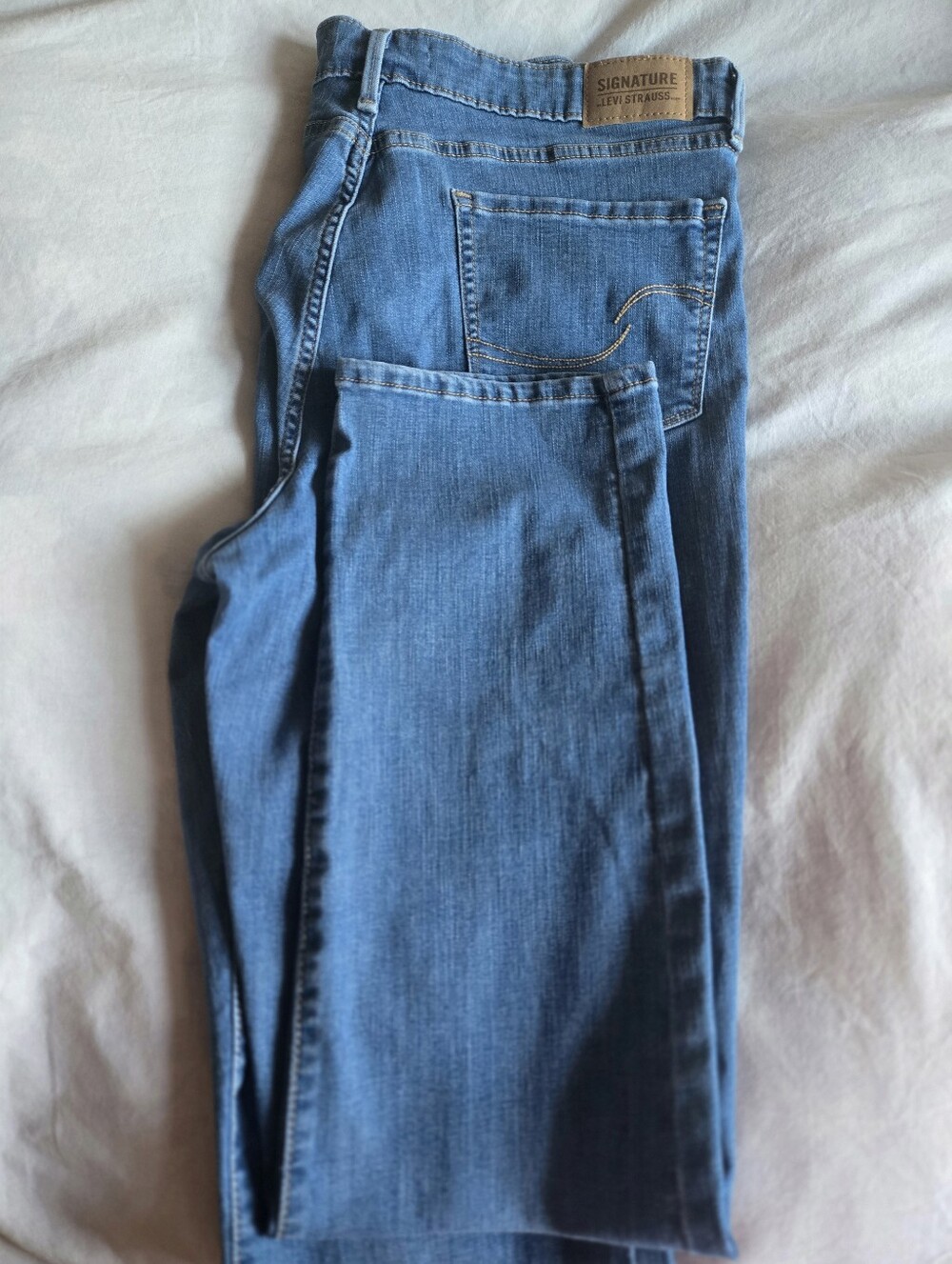 Signature by Levi Strauss Medium Blue Skinny Jeans